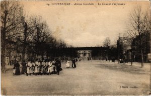 CPA Courbevoie Avenue Gambetta Caserne d'infanterie (1314293)