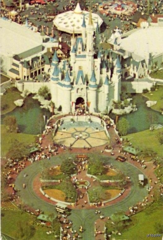 WALT DISNEY WORLD ORLANDO, FL 1975 MAGIC KINGDOM