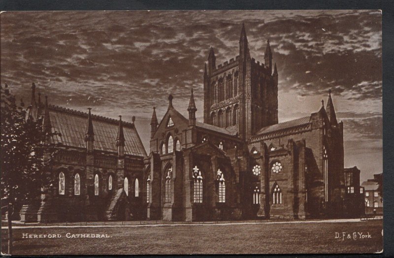 Herefordshire Postcard - Hereford Cathedral      RS4591