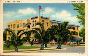 Postcard FL Palm Beach County Lake Worth Hotel Florida Palm Trees LINEN 1944 F38