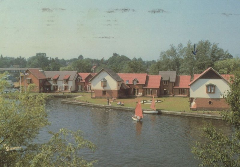 The Peninsula Wroxham Holiday Cottages Norfolk Advertising Postcard