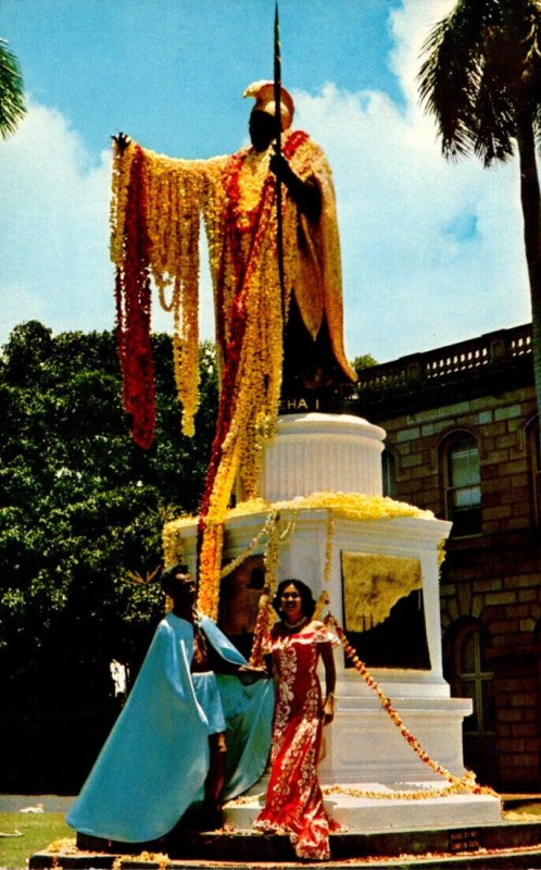 Hawaii Honolulu Kamehameha Statue 1972