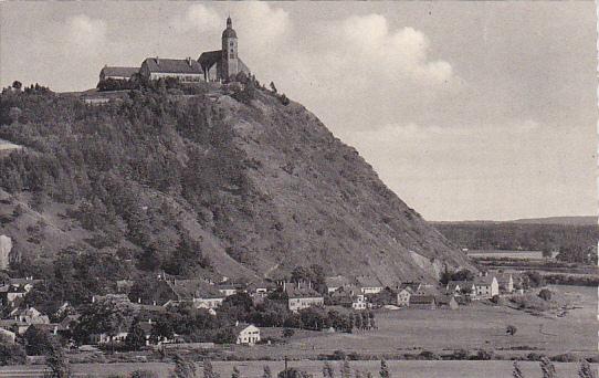 Bogen Mit Bogenburg An Der Donau Germany Photo