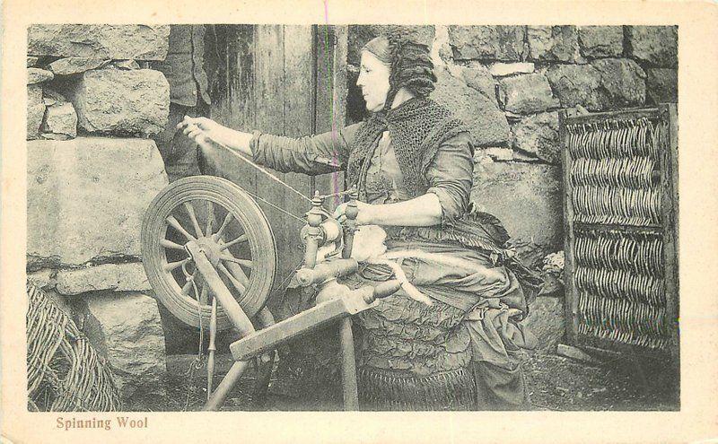 C-1910 UK England Rural life Spinning Wool Interior postcard 2169