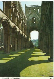 Scotland Postcard - Jedburgh - The Abbey - Roxburghshire - Ref AB3143