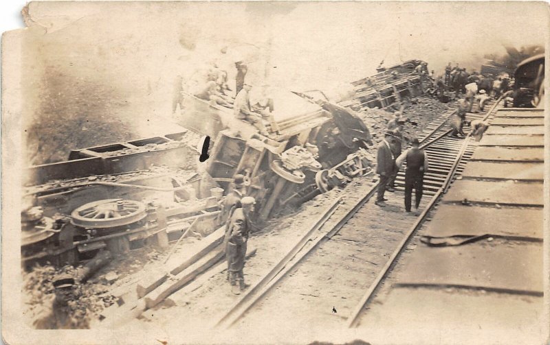 J4/ Interesting RPPC Postcard c1910 Train Railroad Disaster Locomotive Men 95
