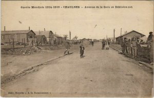 CPA Guerre CHAULNES Avenue de la Gare Déblaiement (19106)