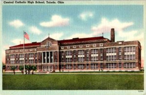 Toledo, Ohio - The Central Catholic High School - c1940