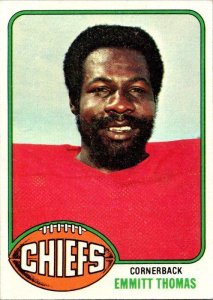 1976 Topps Football Card Emmitt Thomas Kansas City Chiefs sk4523