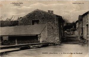 CPA MARNEs (Deux-Sevres) - La Dive et la Rue du Pois-Road (297480)