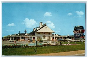 c1960s White House Motel Restaurant Cocktail Lounge Newburg Maryland MD Postcard