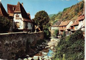 B50888 Kaysersberg maisons anciennes au bord de la Weiss   france