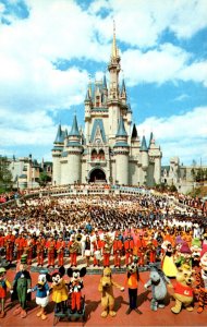 Walt Disney World Fantasyland The Cinderella Castle With Mickey Mouse and Cas...