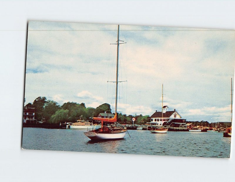 Q-29081 Steamboat Dock Essex Connecticut USA