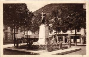 CPA LUCHON - Le Monument aux Morts (582920)