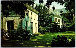 VINTAGE POSTCARD THE ALUMNAE HOUSE AT SMITH COLLEGE NORTHAMPTON MASSACHUSETTS