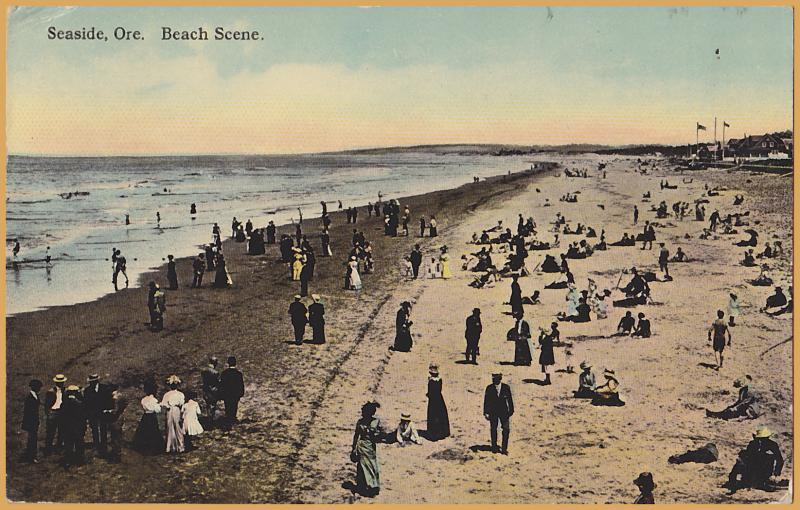 Seaside Oregon-Beach Scene with many people walking walking on the beach-1912