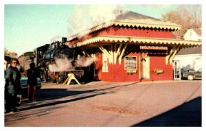 Postcard TRAIN STATION SCENE Wolfeboro New Hampshire NH AP9898