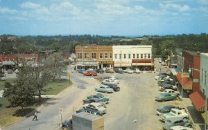 Public Square BERRYVILLE, ARKANSAS Carroll County 1950s Cars 1964 Postcard