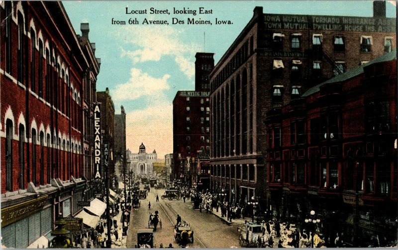 Locust Street Looking East from 6th Ave, Des Moines IA Vintage Postcard H63