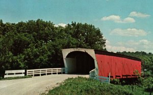 VINTAGE POSTCARD HOGBACK COVERED BRIDGE WINTERSET IOWA