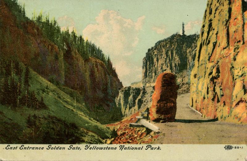 WY - Yellowstone National Park. East Entrance, Golden Gate