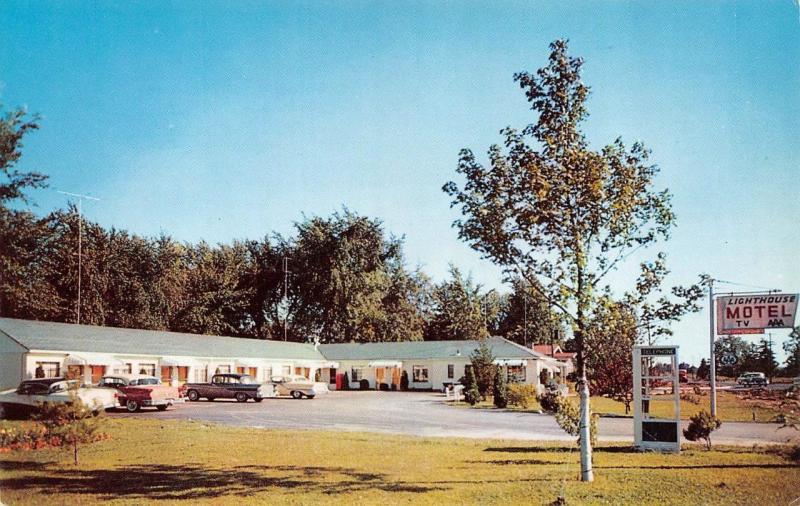 TOLEDO, OH Ohio  LIGHTHOUSE MOTEL Roadside PHONE BOOTH~50's CARS Chrome Postcard