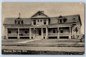 1909 Bad Axe Michigan Vintage Postcard Hospital Building Roadside View Unposted