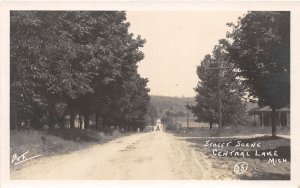 J37/ Central Lake Michigan RPPC Postcard c1910 Street Scene Homes  205