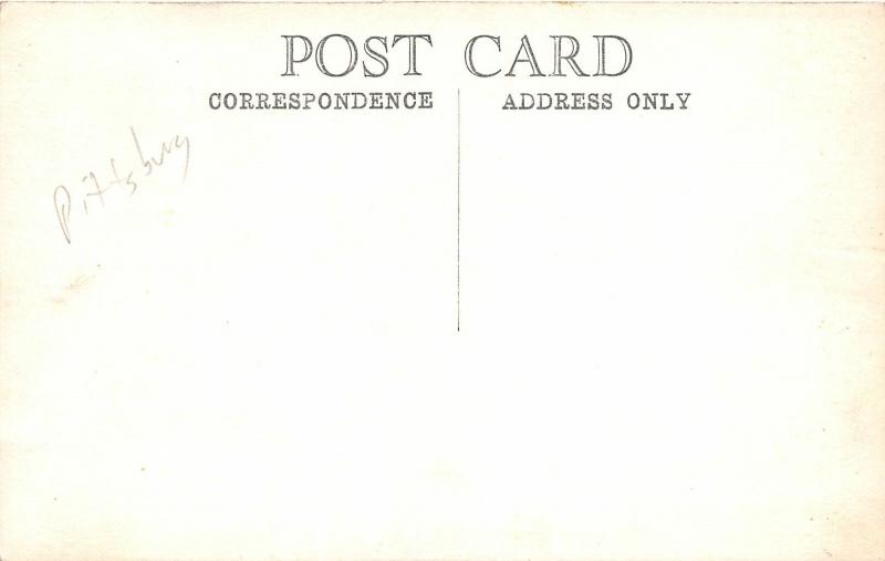 F19/ Pittsburgh Pennsylvania RPPC Postcard Cake Kinkaids Parade Float