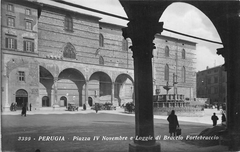 BR40691 Perugia Piazza IV Novembre e loggie di Braccio Fortebraccio    Italy