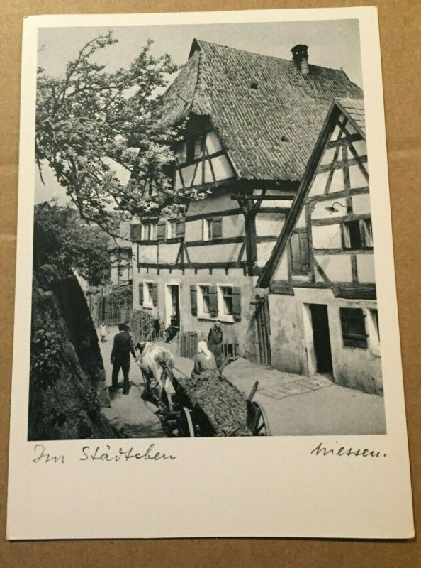 UNUSED POSTCARD WALKING DOWN THE STREET, PUBL. WALTER NIESSEN, GERMANY