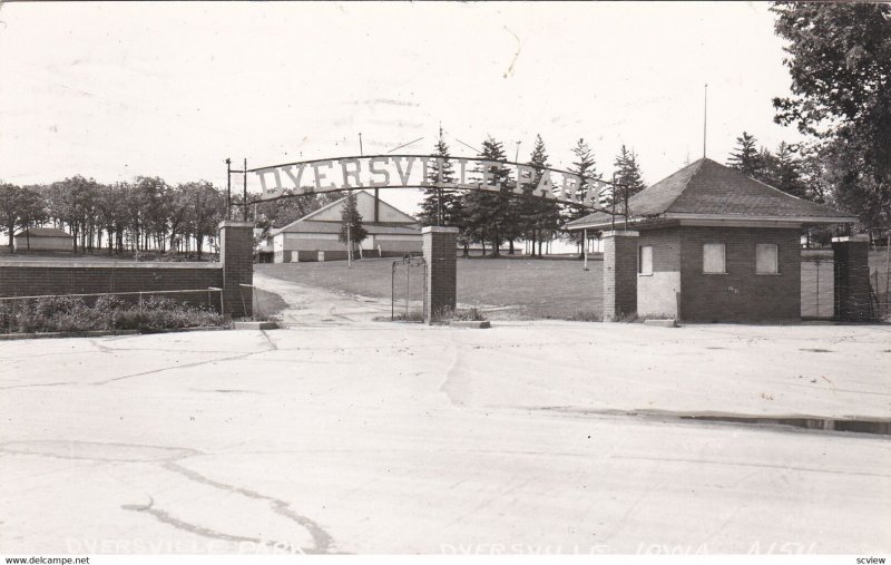 RP: DYERSVILLE , Iowa , 1930-40s ; Approach to Dyersville Park