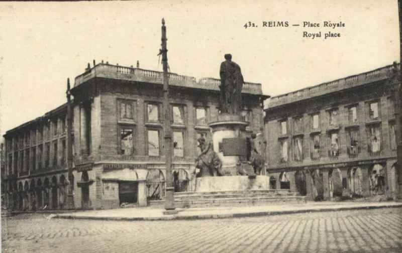 CPA REIMS - Place Royale (131882)