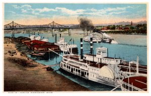 Steamer at public landing Cincinnati Ohio