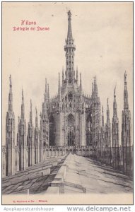 Italy Milano Dettaglio del Duomo