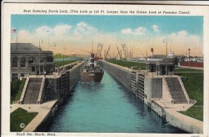 P1918 old postcard ship enters davis lock sault ste. marie, michigan unused