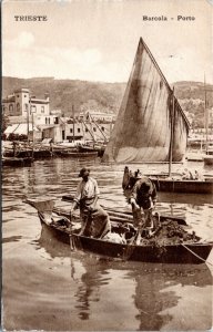 Postcard Italy Trieste - Barcola Port