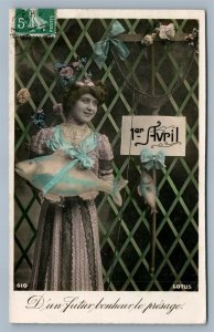 APRIL FOOLS' DAY FRENCH ANTIQUE REAL PHOTO POSTCARD RPPC LADY w/ FISH GIFT