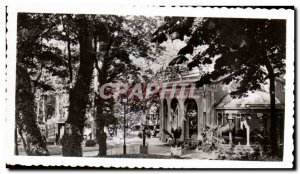 Postcard Modern park and Vichy Source of Celestins