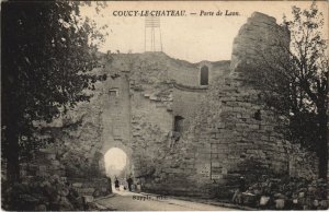 CPA COUCY-le-CHATEAU Porte de LAON (156990)