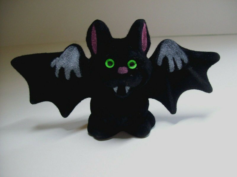 Vintage Halloween Vampire Bat Toy Green Eyed Fangs Original NOS 1960s Hong Kong