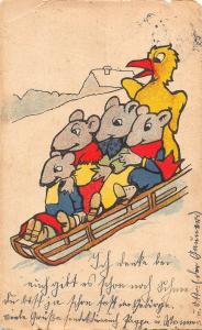 B98468 rats on sledge human atittude and bird   animal animaux