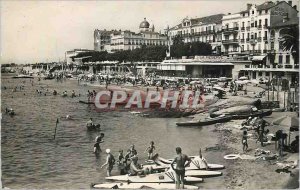 Modern Postcard St Raphael (Var) The PLage) Pedalos