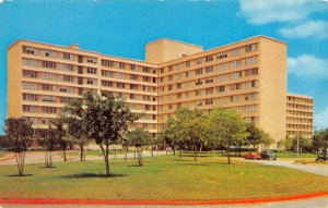 SAN ANTONIO, Texas TX    AIR FORCE HOSPITAL~USAF Wilford Hall~50's Cars Postcard
