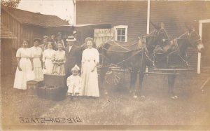 J53/ Interesting RPPC Postcard c1910 Horse-Drawn Buggy Wagon 188