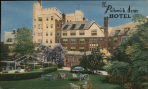 Greenwich CT Pickwick Arms Hotel Colorful Linen Postcard