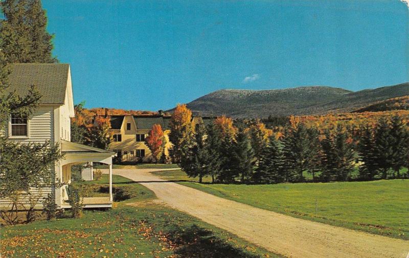 VT, Vermont            BREADLOAF MOUNTAIN & The Barn            Postcard