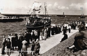 Noordster Scheveningen Logger Ter Herring Catch Vintage RPPC C237