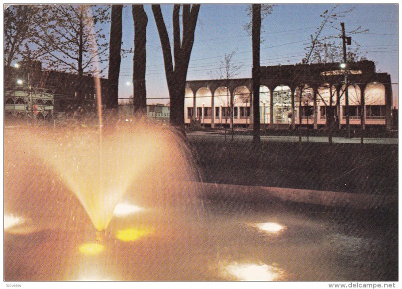 Fountain, Le Palais de Justice, en face du parc Dessaulles, Saint-Hyacinthe L...